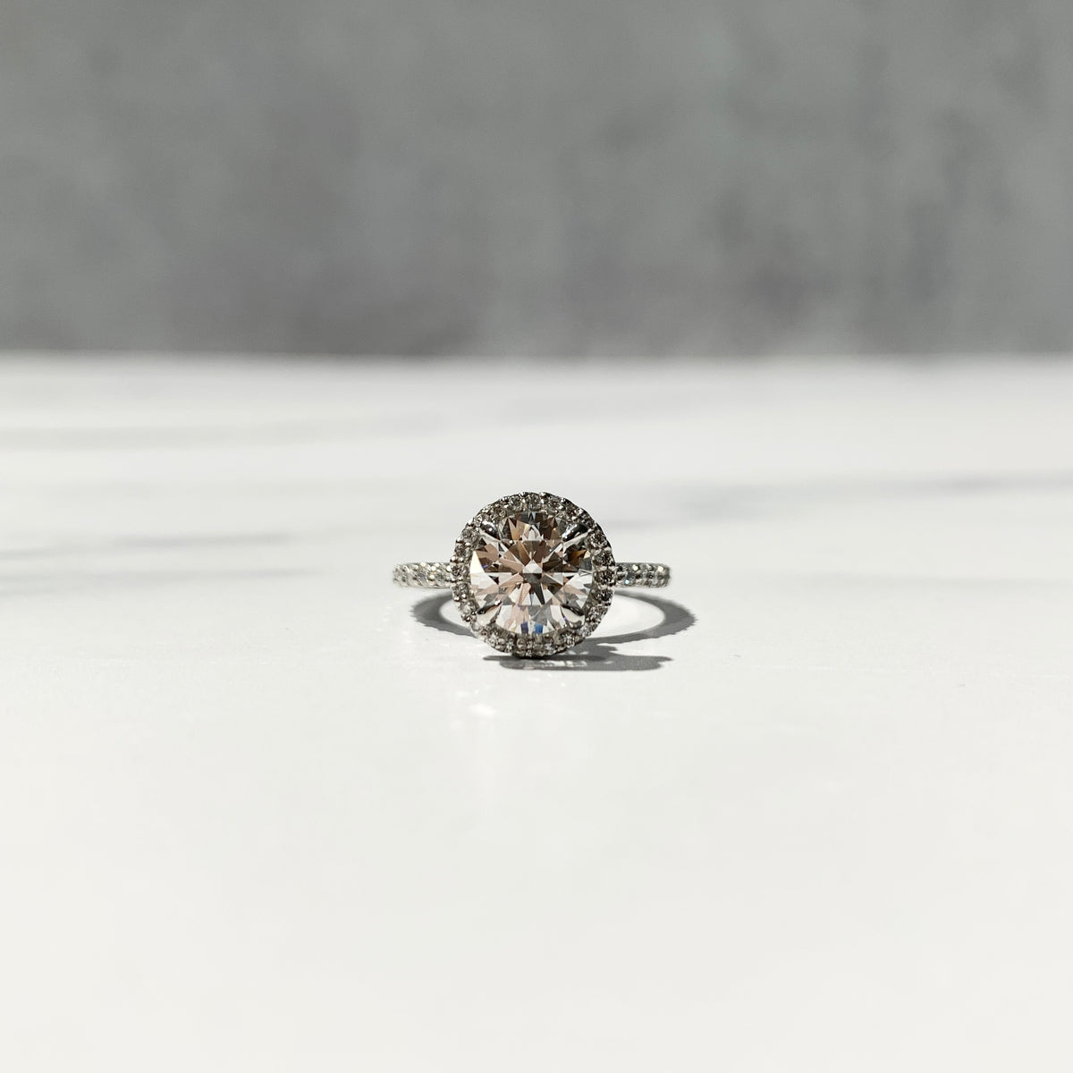 Amelia halo in platinum one carat