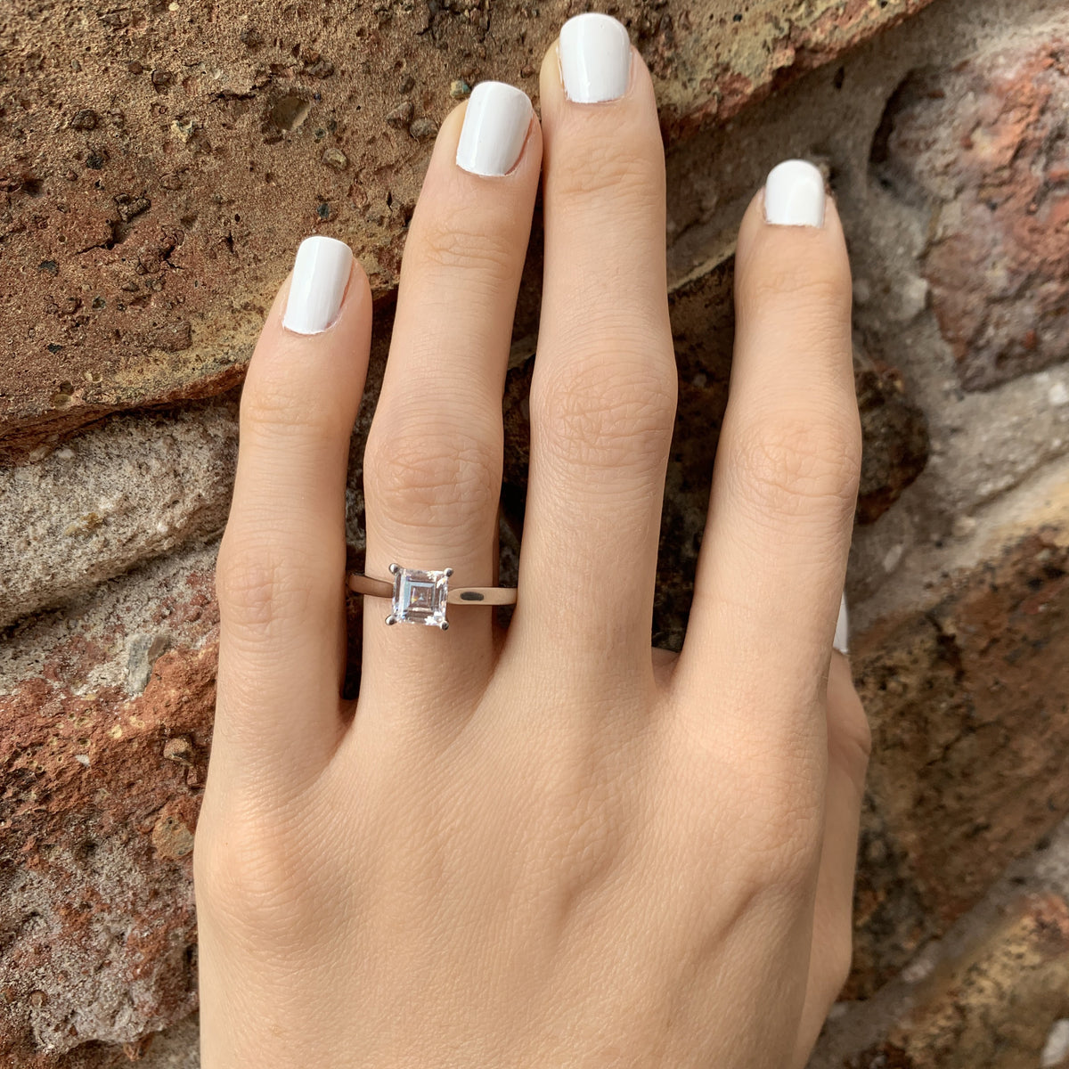 Cathedral solitaire on hand with square diamond